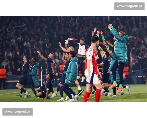 欧冠比赛精彩回放解析 各队关键时刻全景回顾与战术分析 - 副本 - 副本 (2)